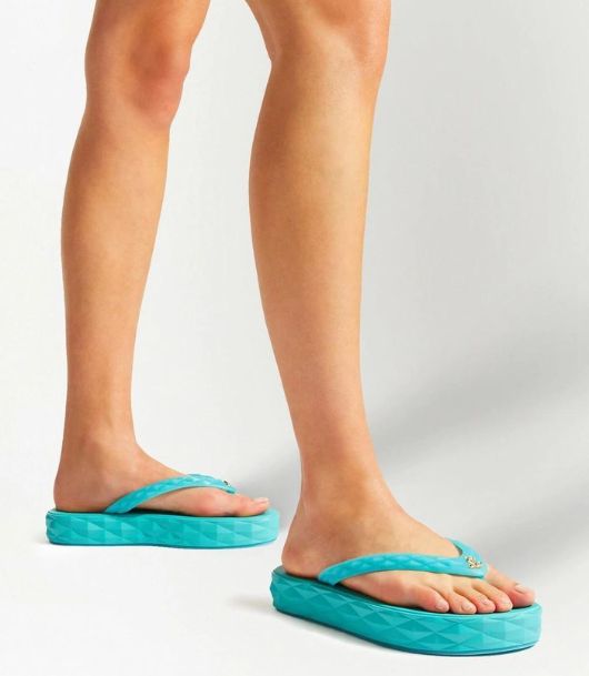 Trend Report: Flip flops for Women are Oozing the Summer Flare
