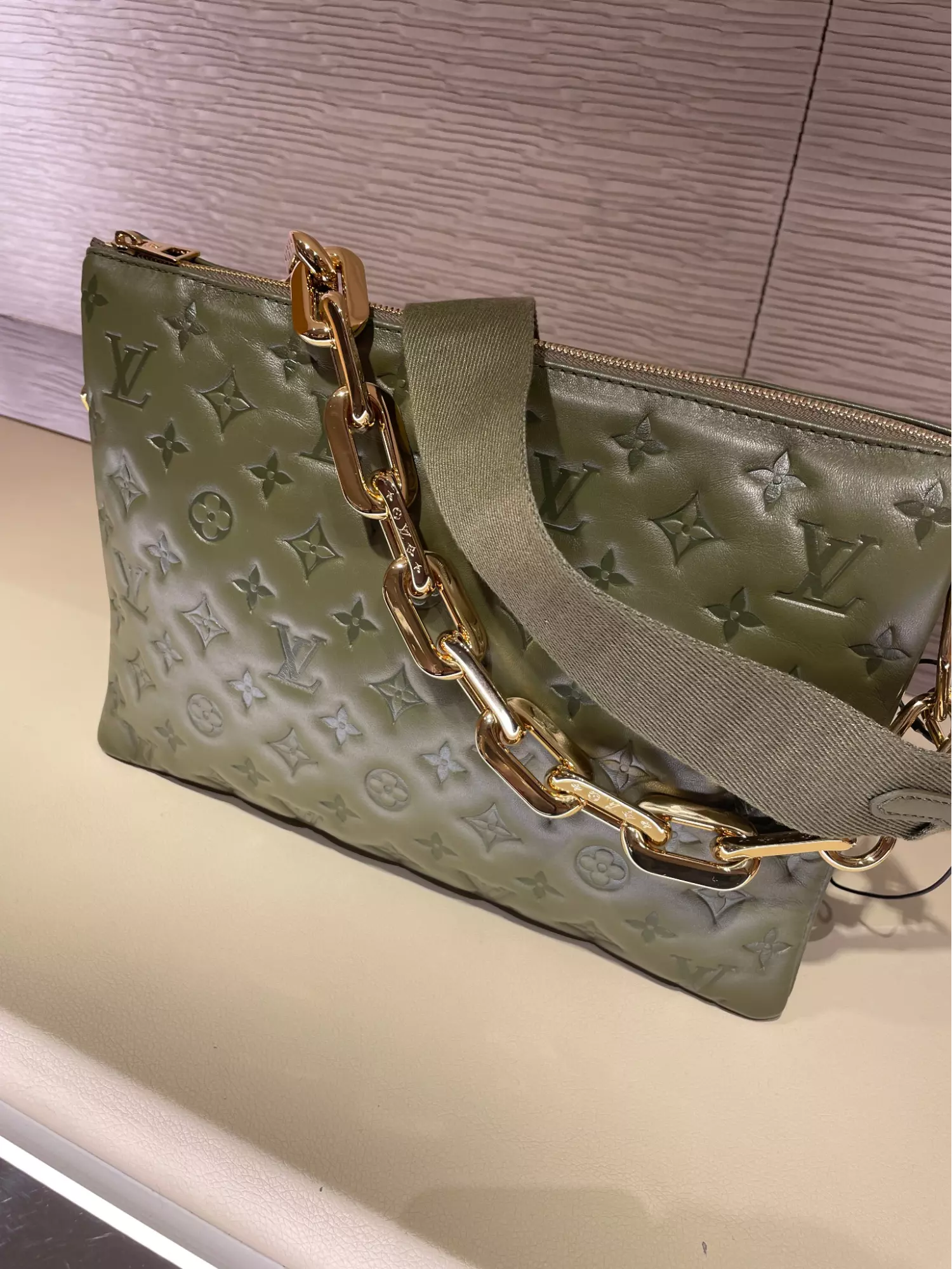 2023] Louis Vuitton Bags Under $1,500. Which Louis Vuitton Handbag Is –  Bagaholic