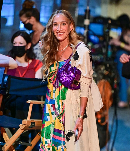 Read more about the article The resurgence of Sarah Jessica Parker’s Fendi Baguette! (Not a Bag)