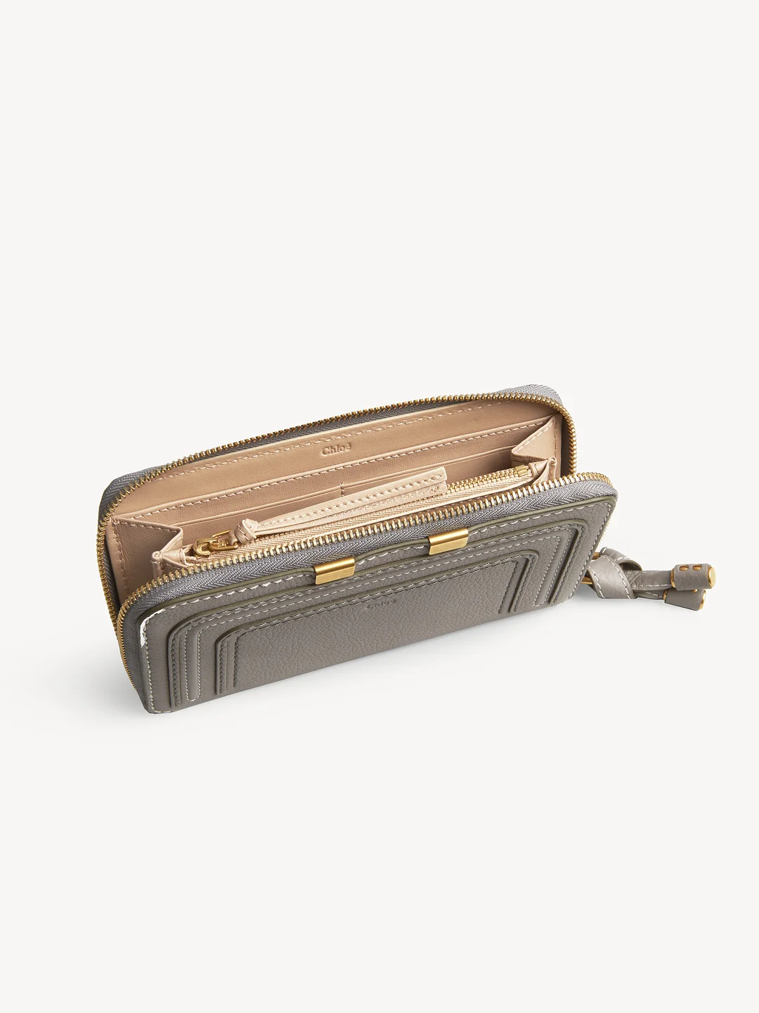 Read more about the article 5 Chloe Wallet Bags We have On Our Wishlist This Fall!