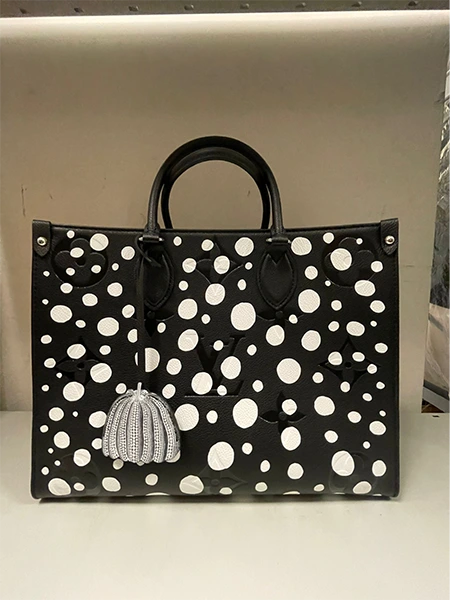 Louis Vuitton, Party Supplies, Louis Vuitton X Yayoi Kusama Dots Paper Shopping  Gift Bag White 223