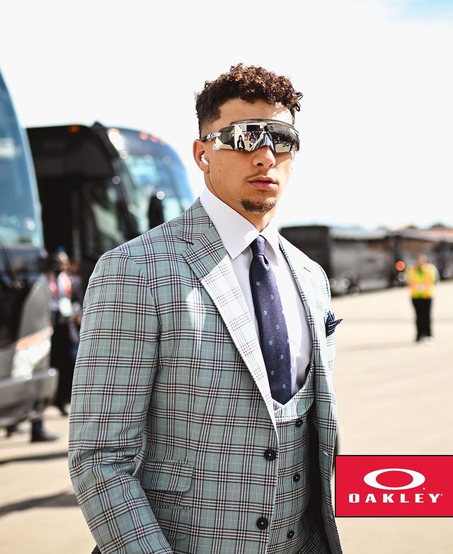 Fashion Touchdowns: Top Men's Super Bowl Outfits 2023 (All Business!)
