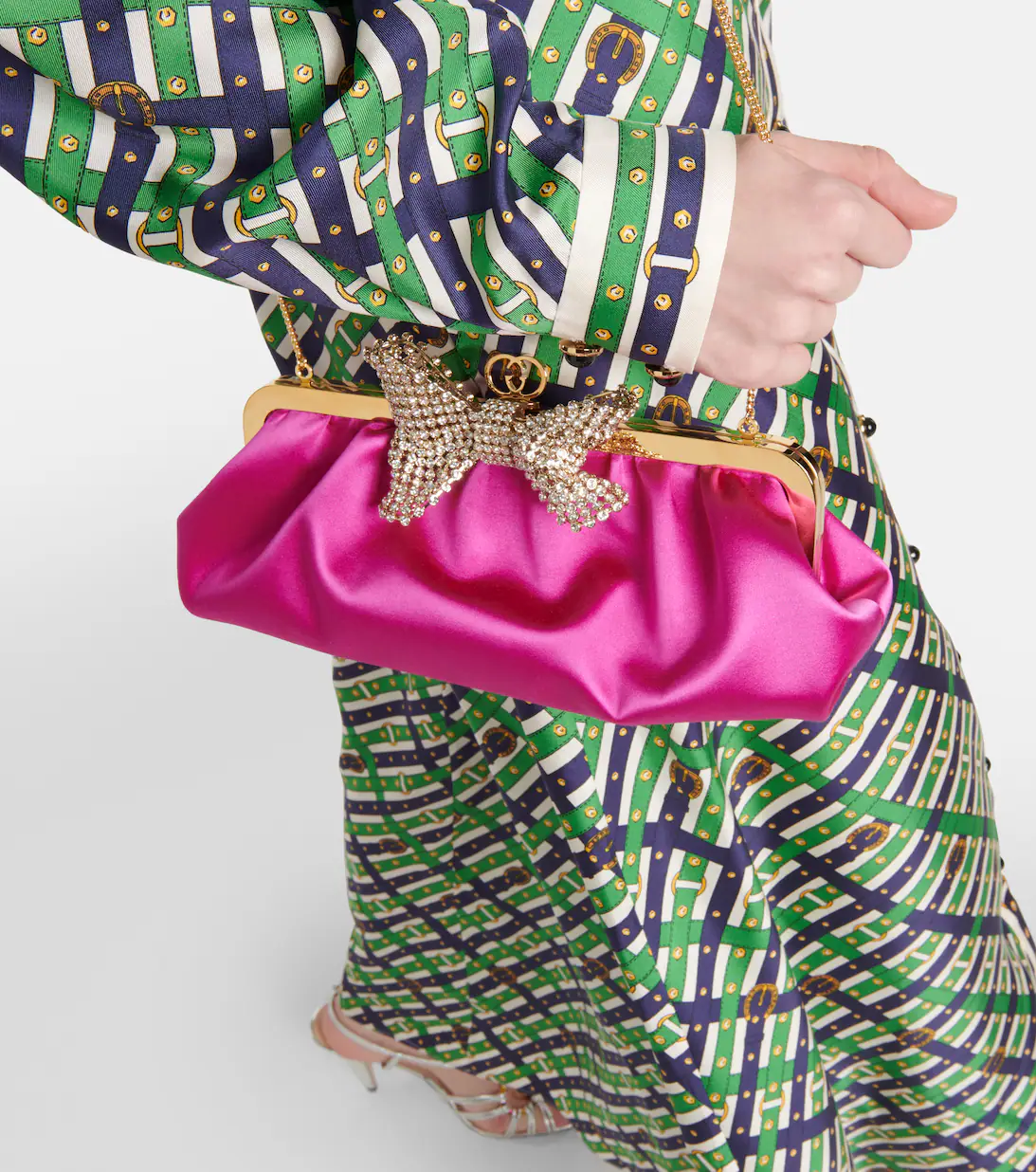 Read more about the article 8 Best-selling Colorful Evening Bags To Make Your Outfit Pop!