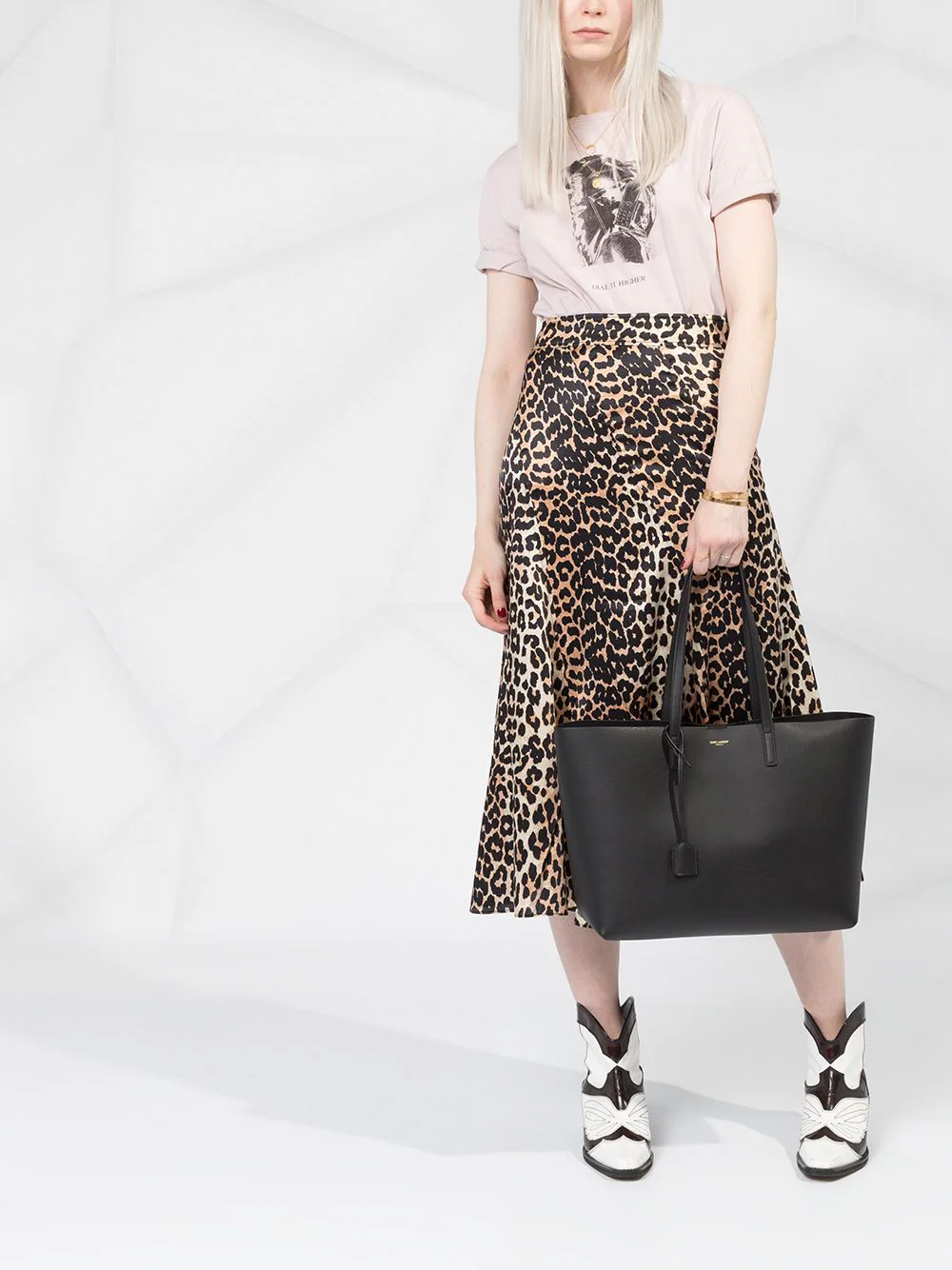 Read more about the article 5 Womens Large Tote Bags For Work To Slay The Day In 2024!