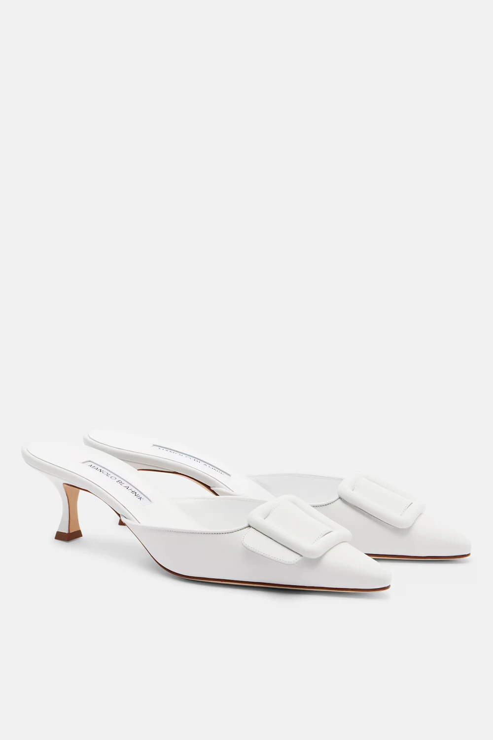 Manolo Blahnik
Maysale 50 leather mules