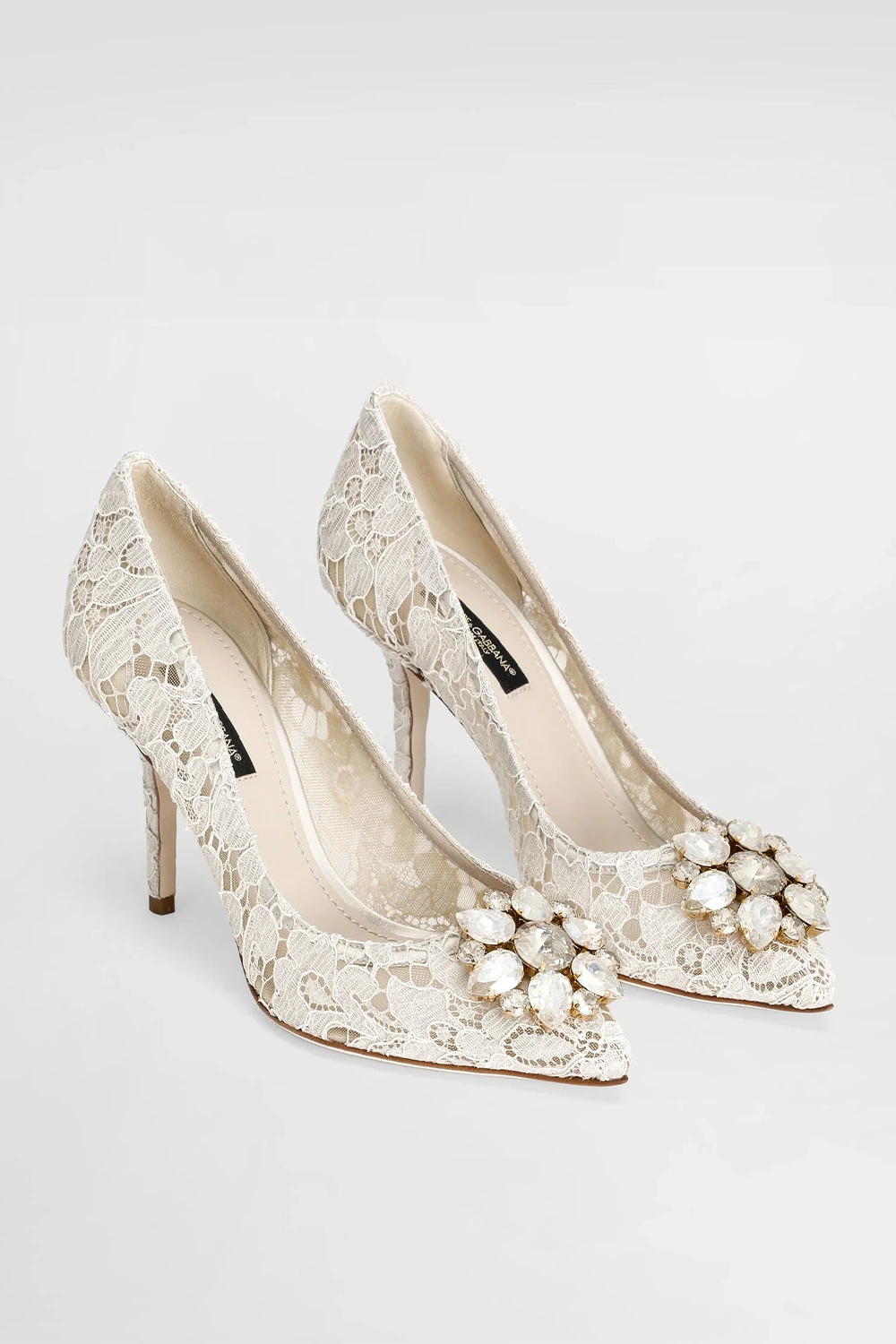 Pump in Taormina lace with crystals